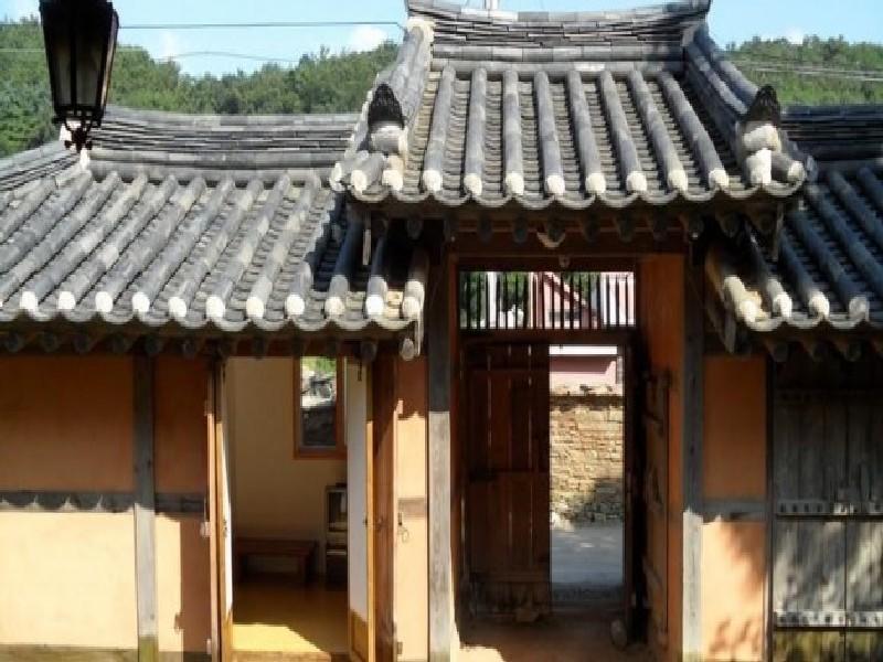 Goseong Choi Pilgan'S Old House Ξενοδοχείο Εξωτερικό φωτογραφία